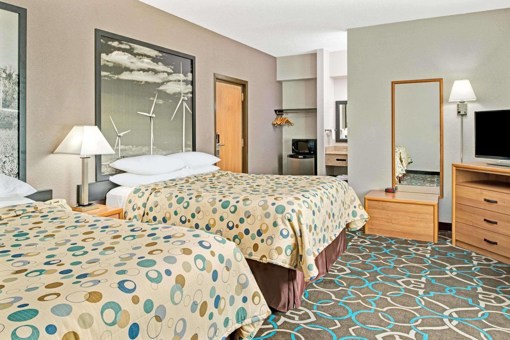 Super 8 By Wyndham Walnut Hotel Екстериор снимка