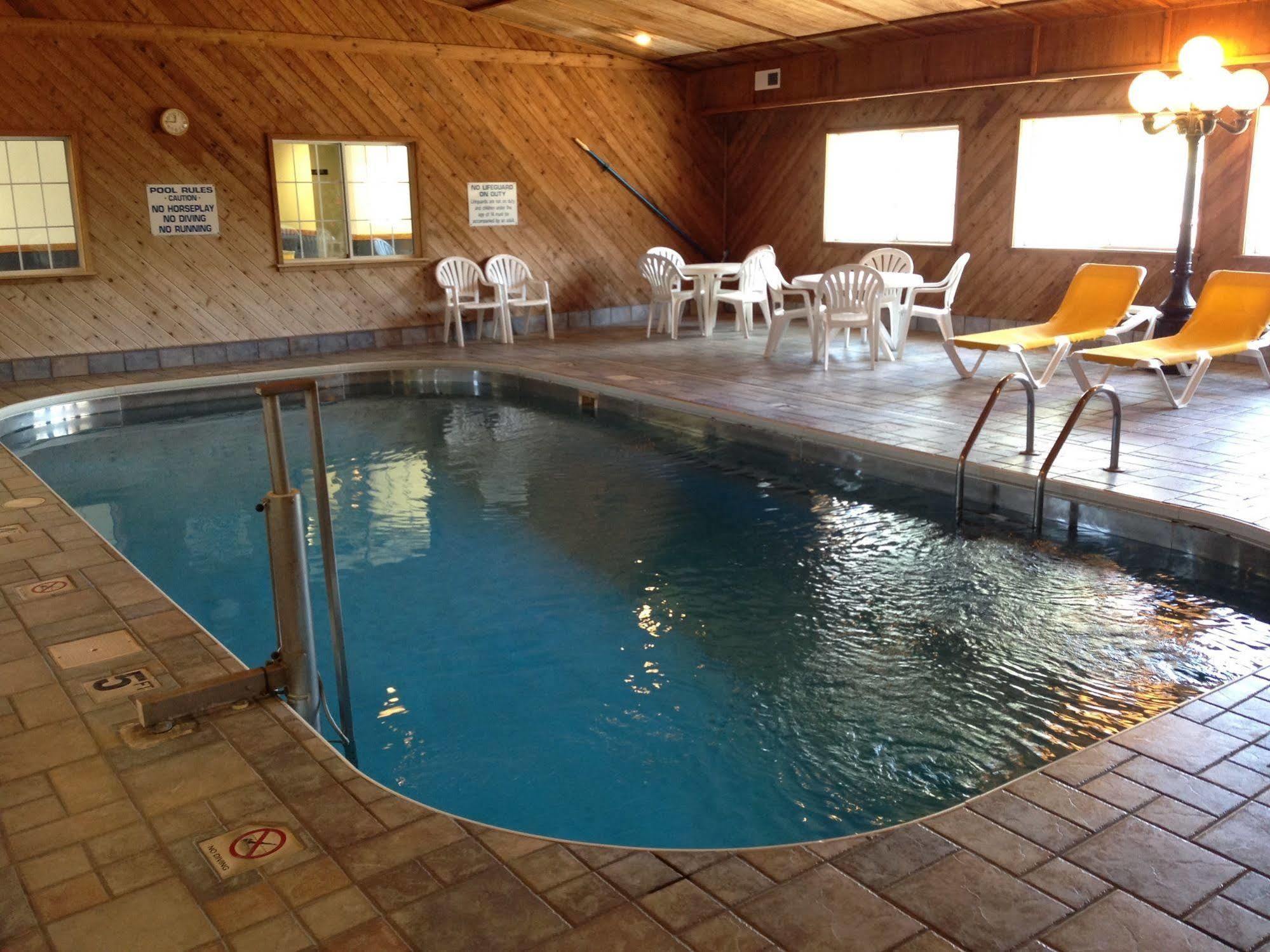 Super 8 By Wyndham Walnut Hotel Екстериор снимка